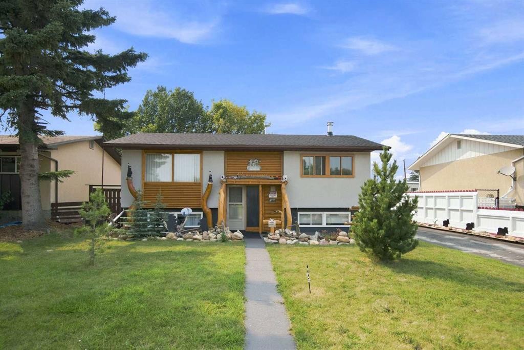 4310 54 Avenue, Olds, AB - Outdoor