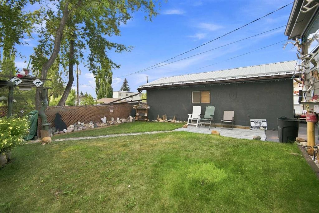 4310 54 Avenue, Olds, AB - Outdoor