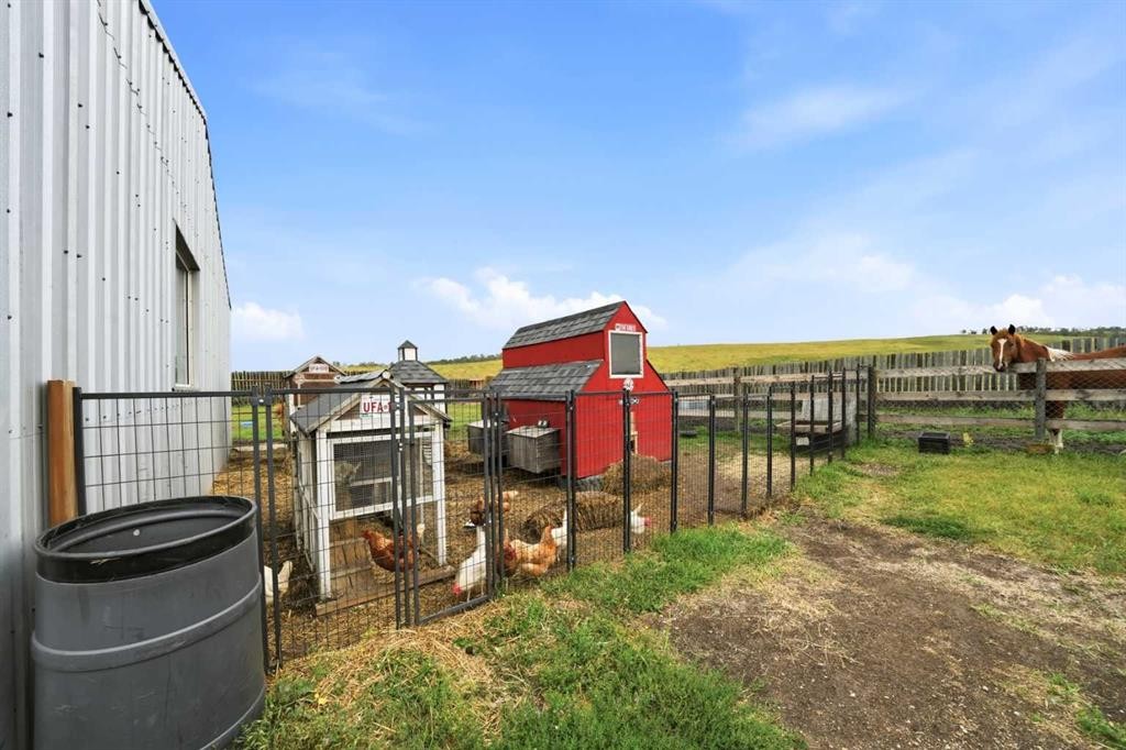 35219 Range Road 242, Rural Red Deer County, AB - Outdoor