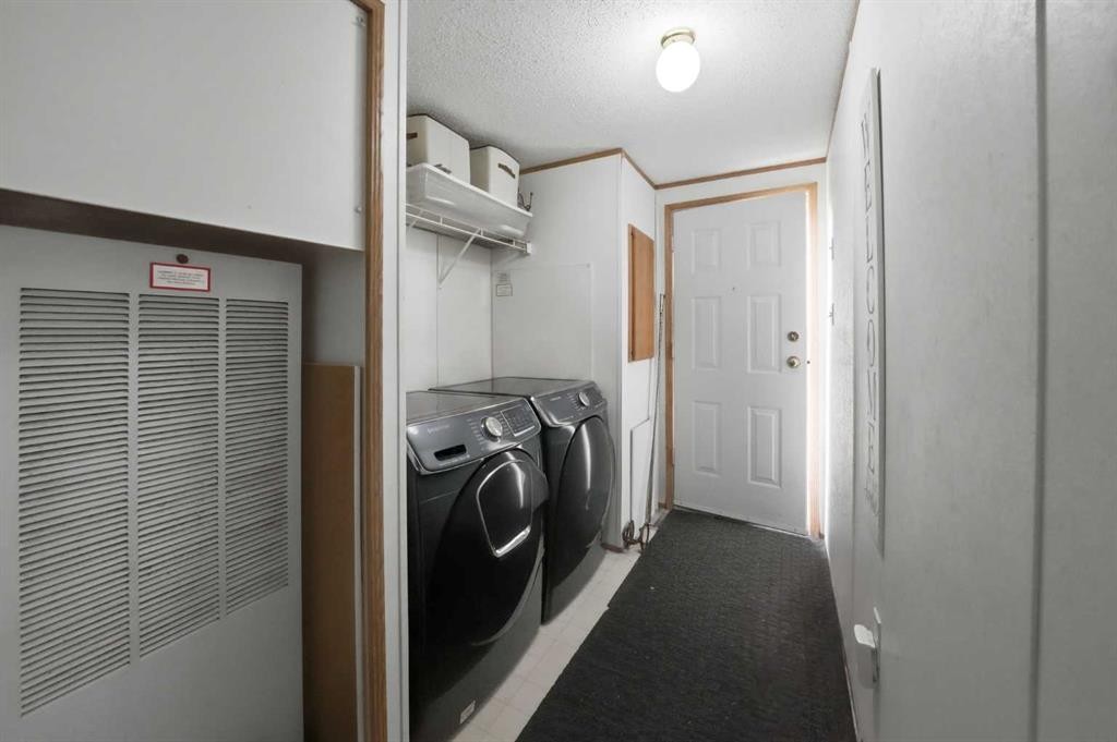35219 Range Road 242, Rural Red Deer County, AB - Indoor Photo Showing Laundry Room