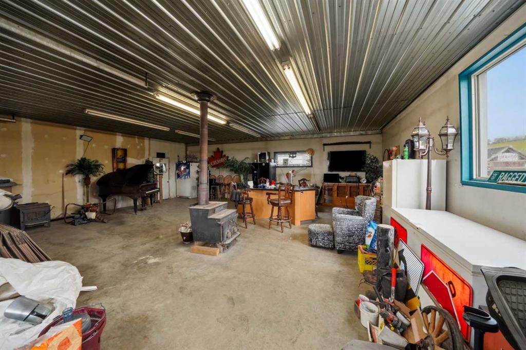 35219 Range Road 242, Rural Red Deer County, AB - Indoor Photo Showing Other Room
