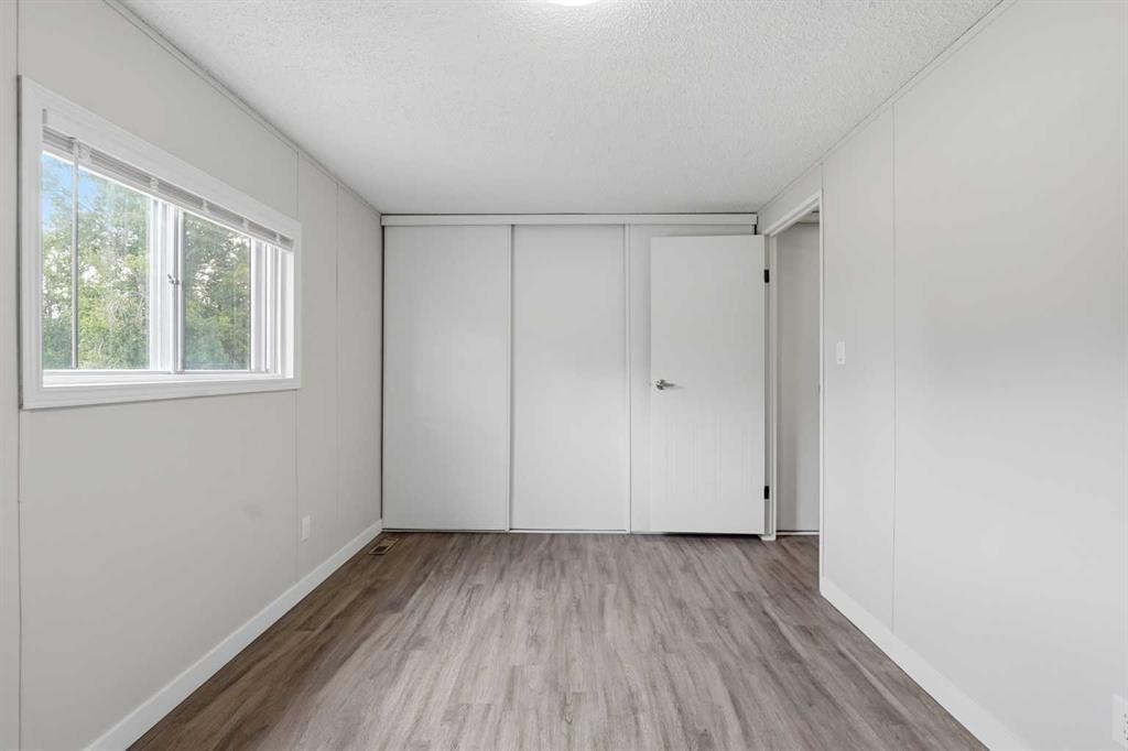 6960 63 Avenue, Red Deer, AB