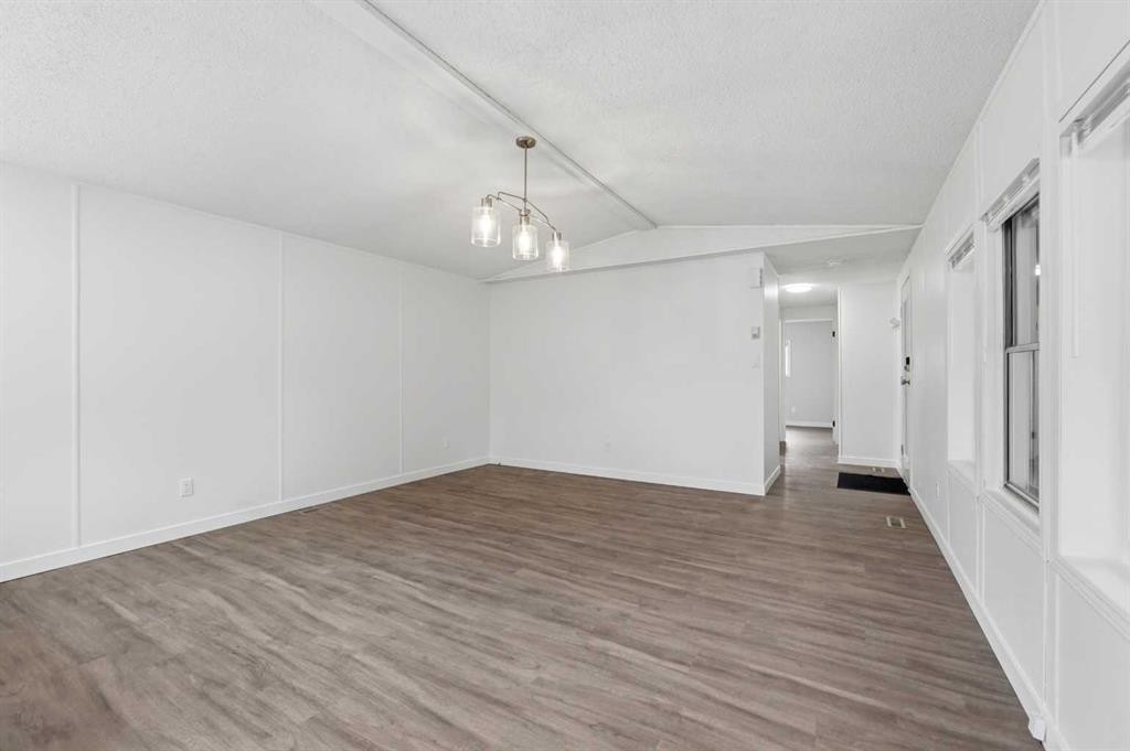 6960 63 Avenue, Red Deer, AB
