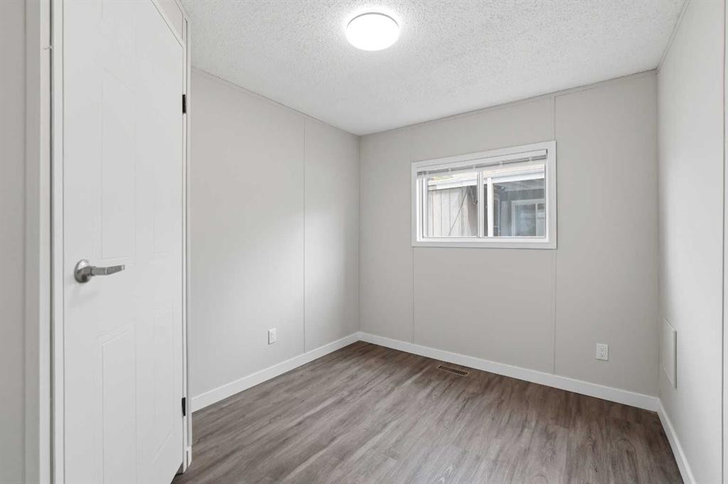 6960 63 Avenue, Red Deer, AB