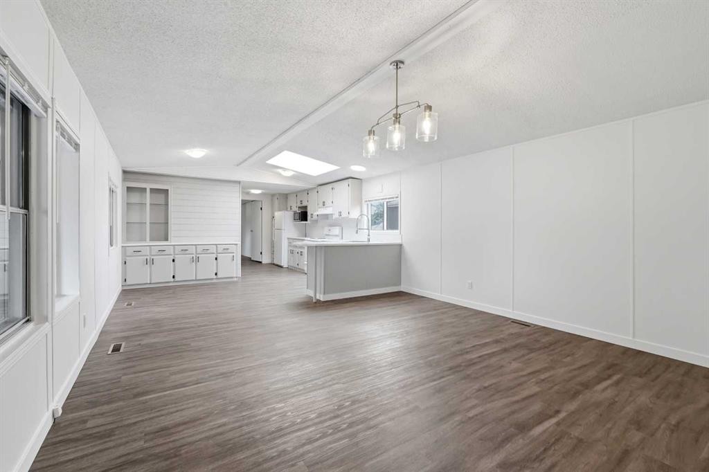 6960 63 Avenue, Red Deer, AB
