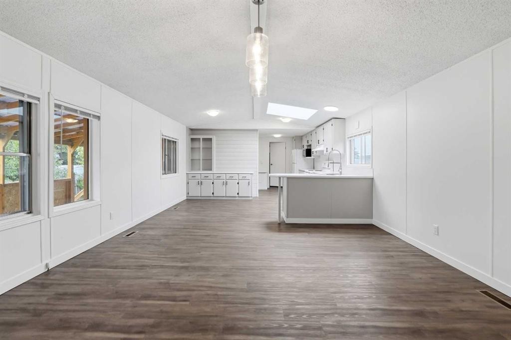 6960 63 Avenue, Red Deer, AB