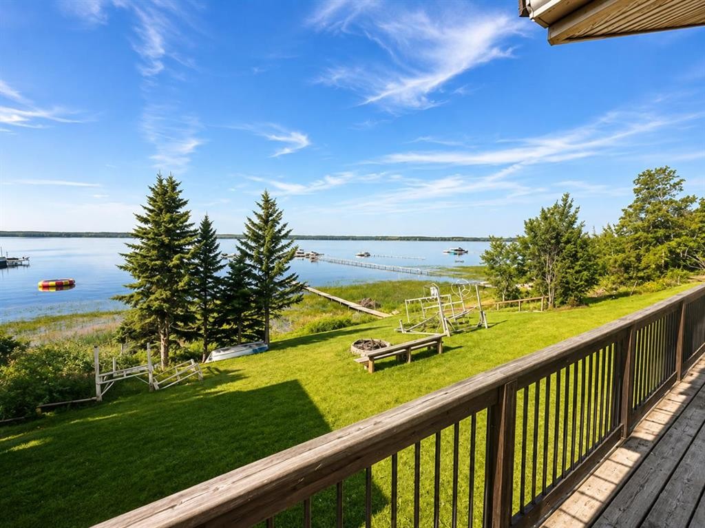 745 Elk Street, Sunbreaker Cove, AB