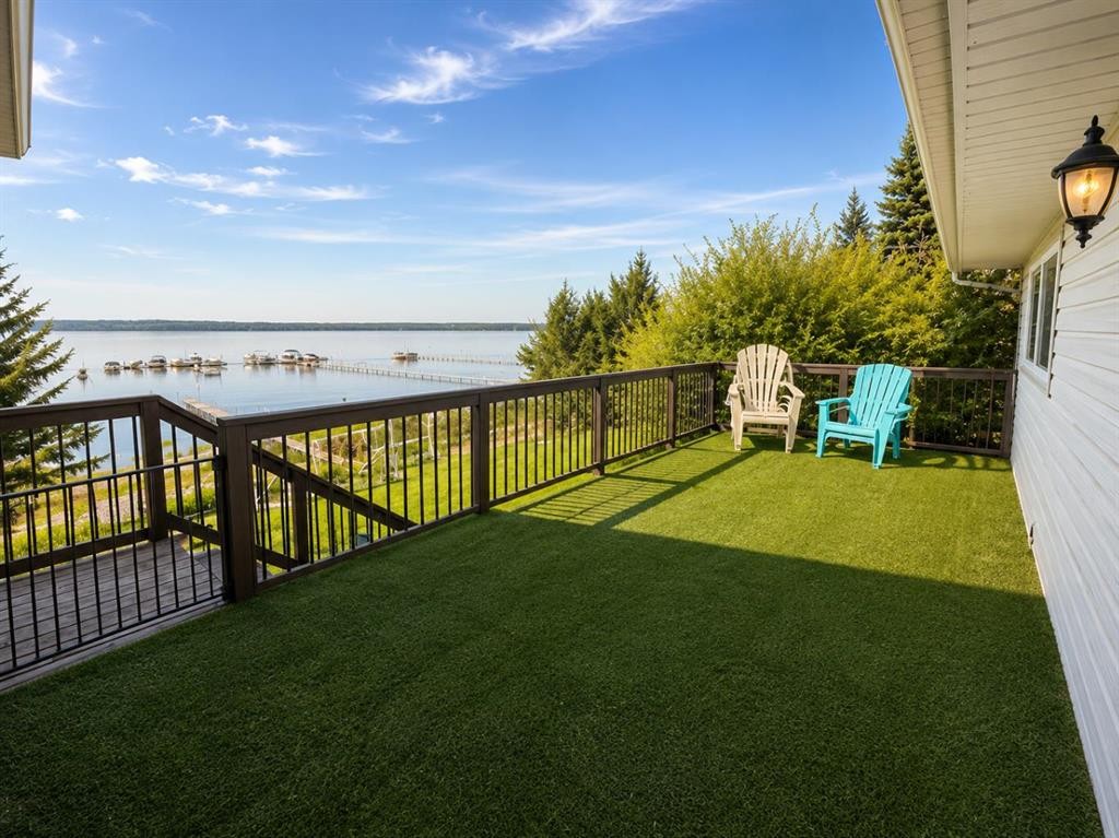 745 Elk Street, Sunbreaker Cove, AB