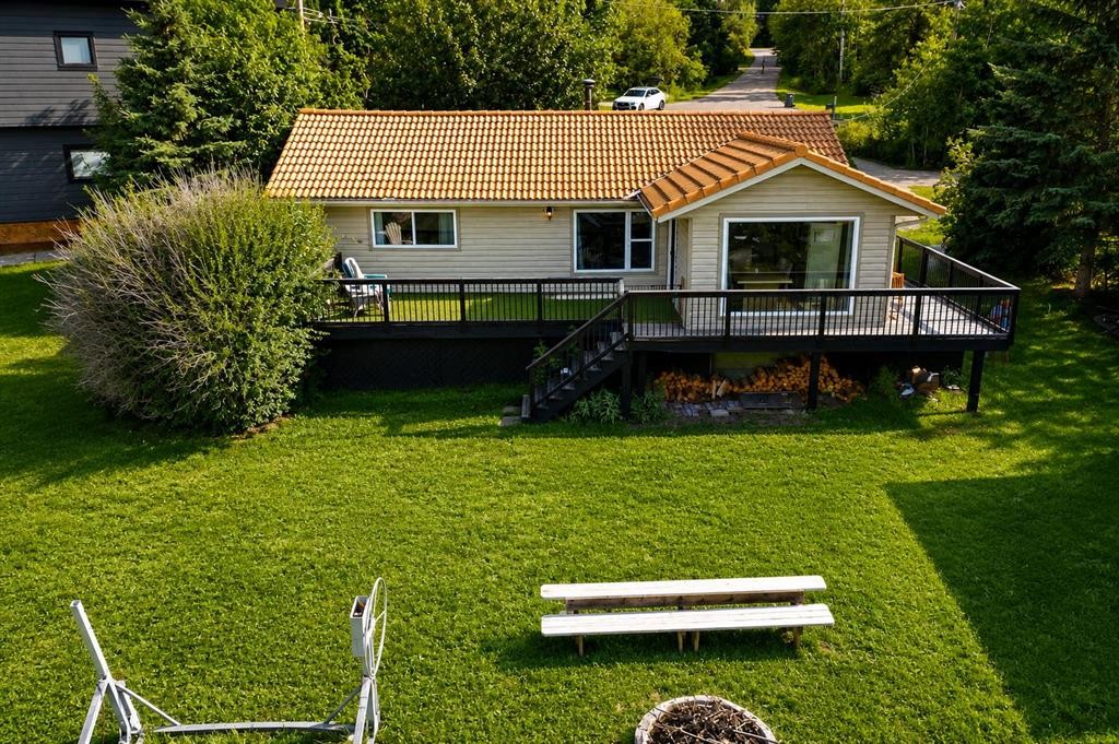 745 Elk Street, Sunbreaker Cove, AB