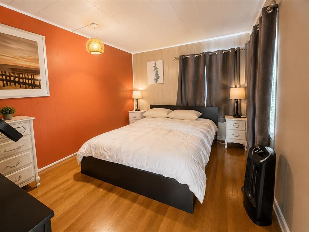 745 Elk Street, Sunbreaker Cove, AB