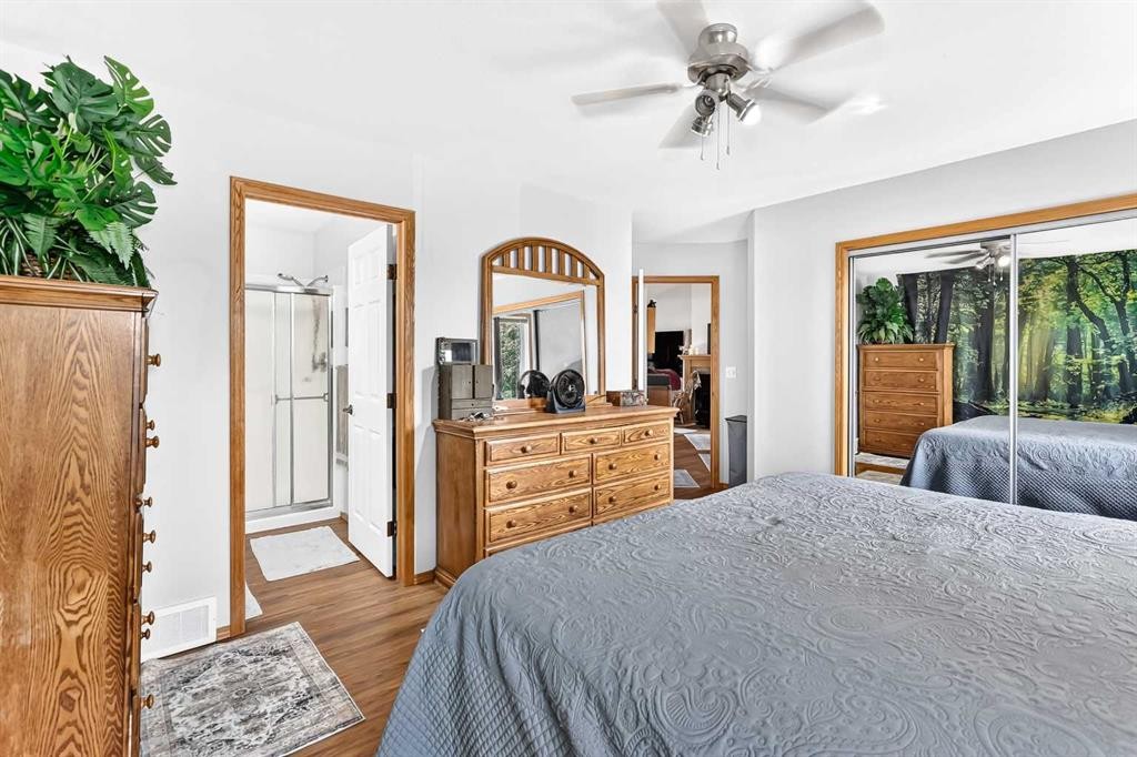 78 Drummond Avenue, Red Deer, AB - Indoor Photo Showing Bedroom