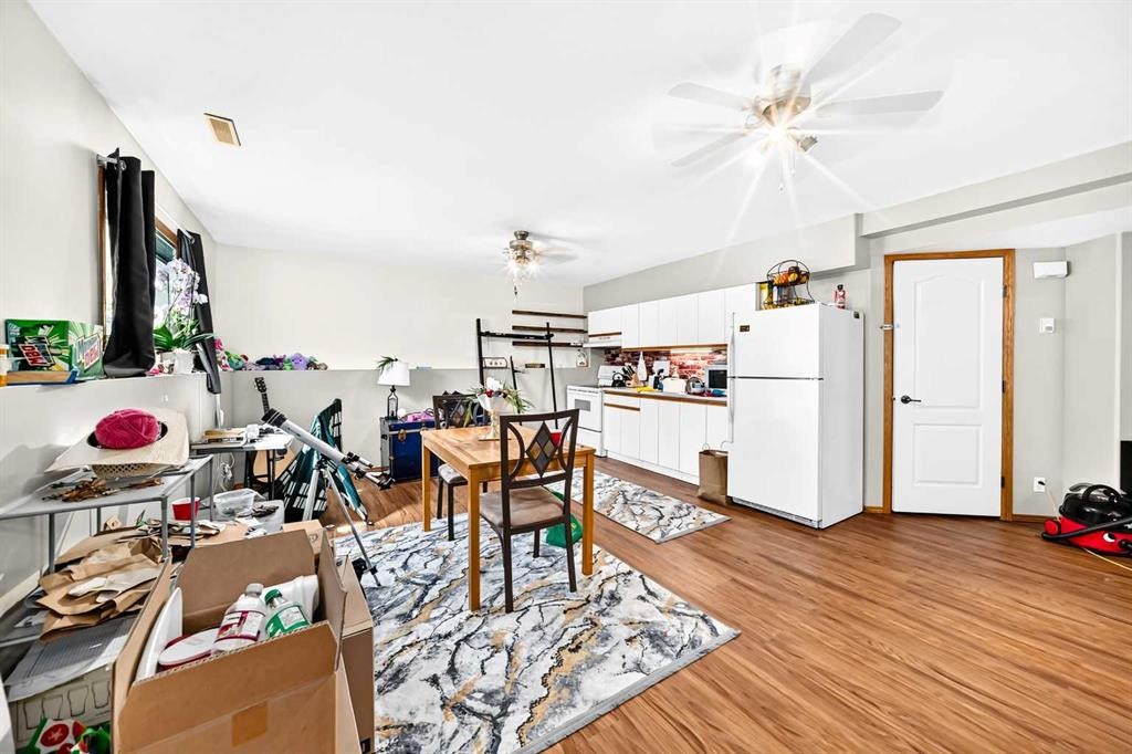 78 Drummond Avenue, Red Deer, AB - Indoor Photo Showing Other Room