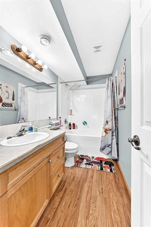 78 Drummond Avenue, Red Deer, AB - Indoor Photo Showing Bathroom