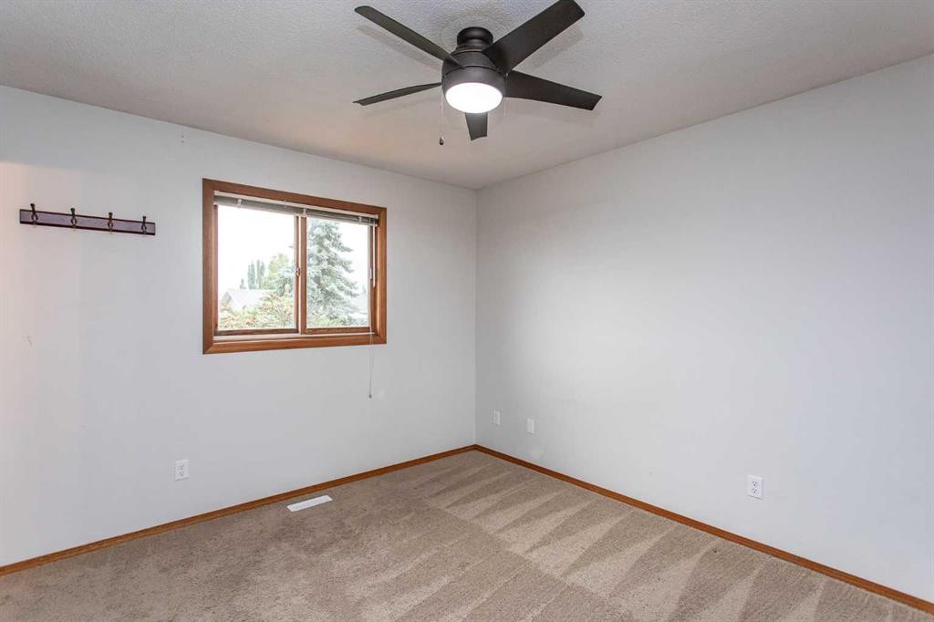 22 Bruns Crescent, Lacombe, AB - Indoor Photo Showing Other Room