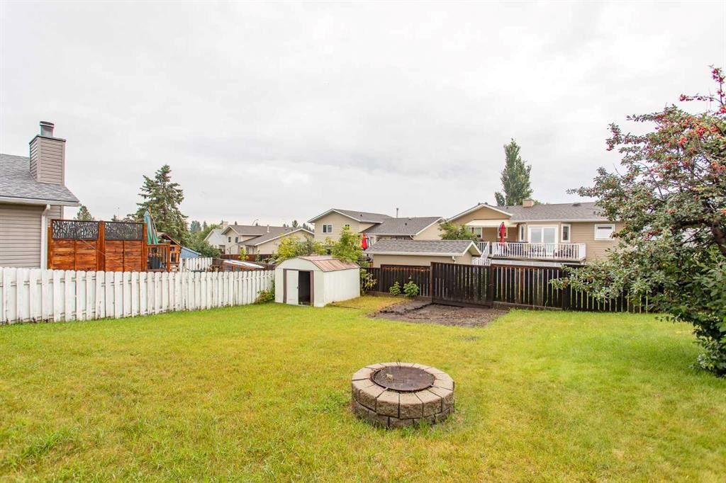 22 Bruns Crescent, Lacombe, AB - Outdoor With Deck Patio Veranda