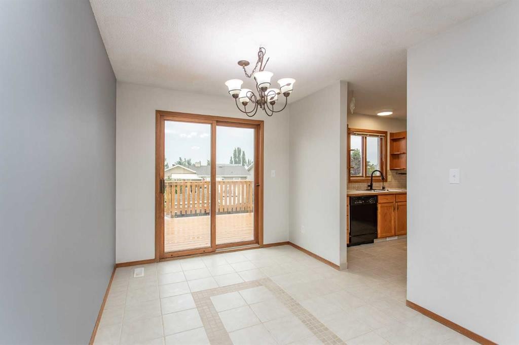 22 Bruns Crescent, Lacombe, AB - Indoor Photo Showing Other Room