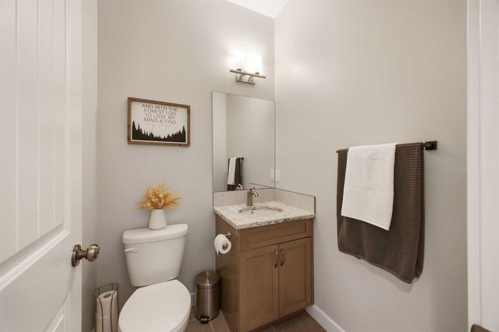 10 Viceroy Crescent, Olds, AB - Indoor Photo Showing Bathroom