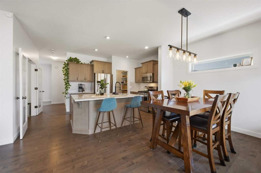 10 Viceroy Crescent, Olds, AB - Indoor Photo Showing Dining Room