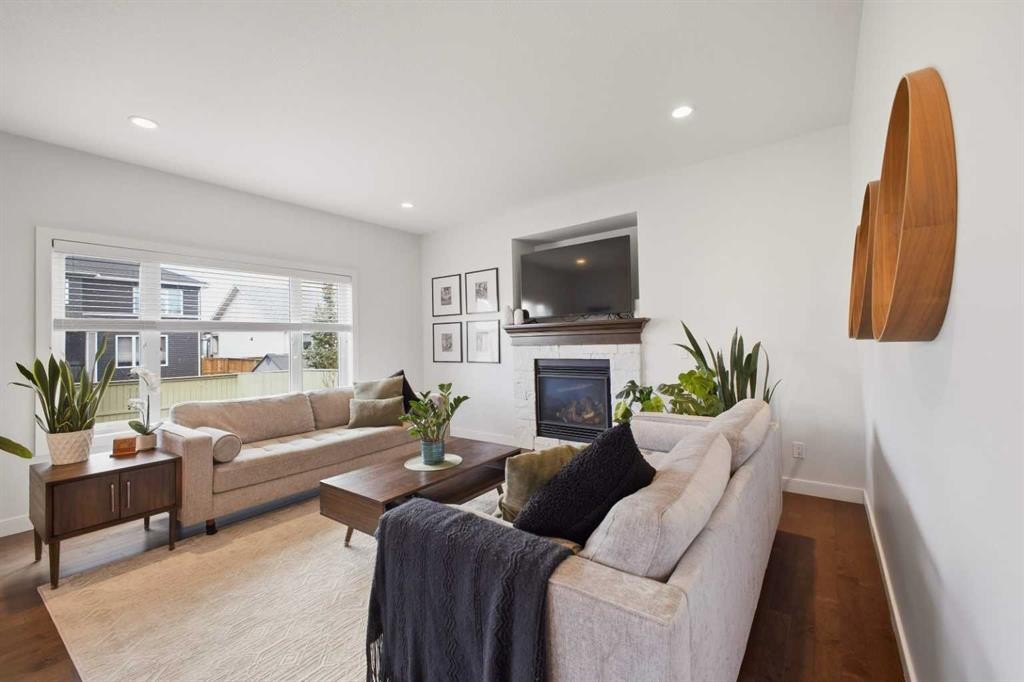 10 Viceroy Crescent, Olds, AB - Indoor Photo Showing Living Room With Fireplace