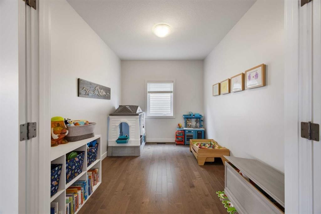 10 Viceroy Crescent, Olds, AB - Indoor