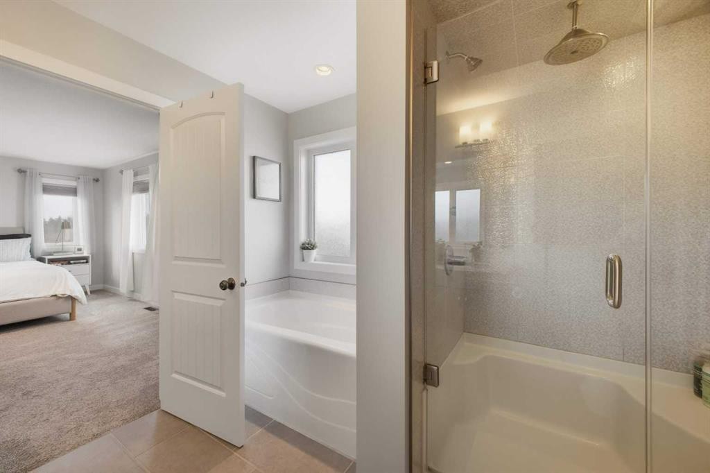 10 Viceroy Crescent, Olds, AB - Indoor Photo Showing Bathroom