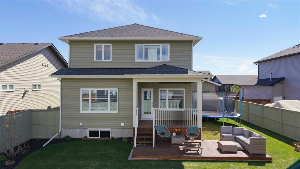 10 Viceroy Crescent, Olds, AB - Outdoor With Exterior