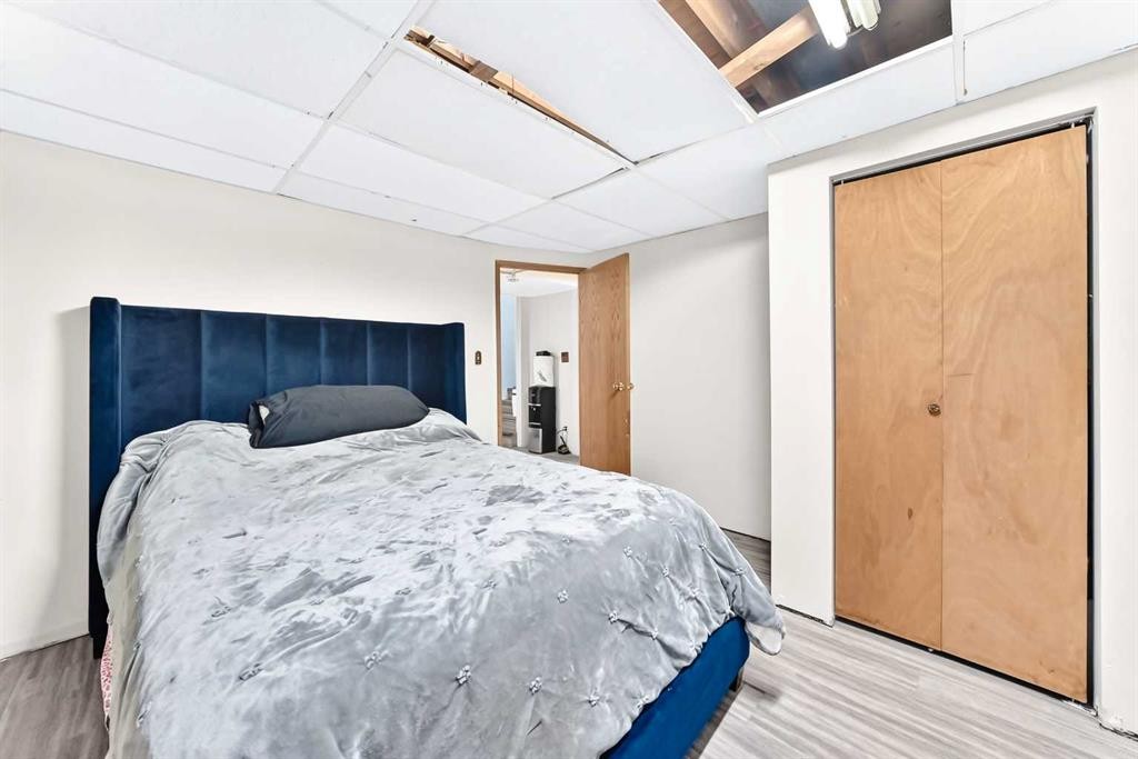 165 Wilson Crescent, Red Deer, AB - Indoor Photo Showing Bedroom