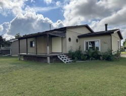 5613 48 Avenue Ponoka, AB T4J 1K2
