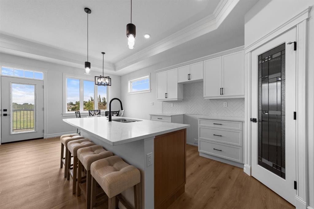 5737 55 Avenue, Camrose, AB - Indoor Photo Showing Kitchen With Upgraded Kitchen