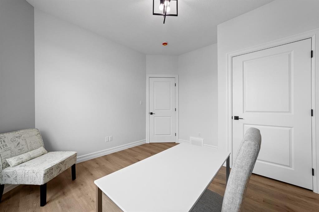 5737 55 Avenue, Camrose, AB - Indoor