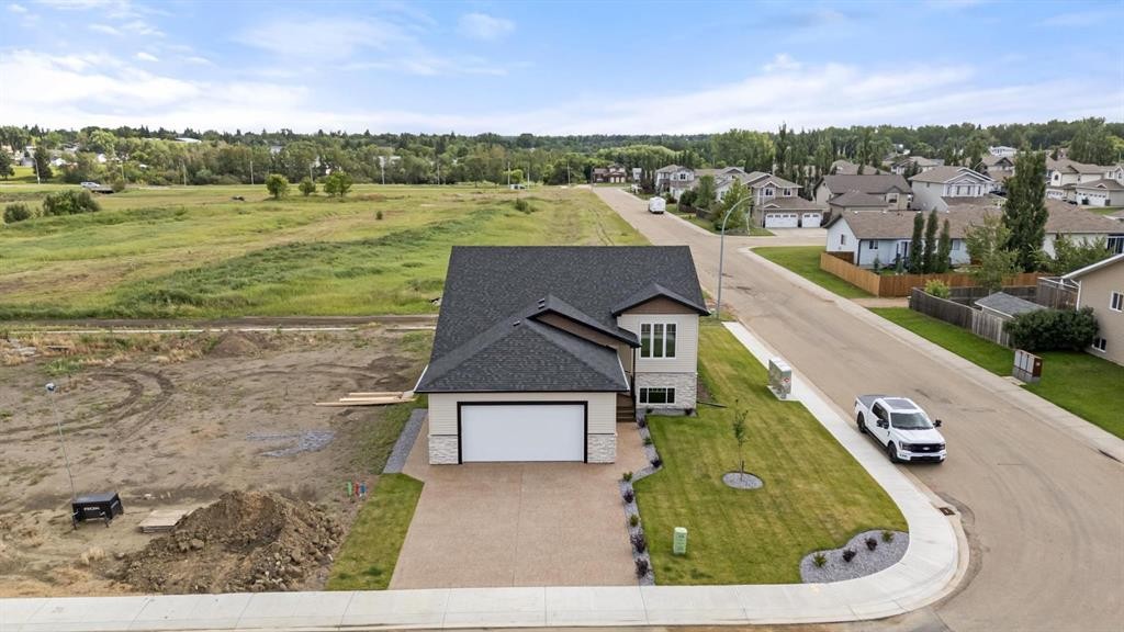 5737 55 Avenue, Camrose, AB - Outdoor With View
