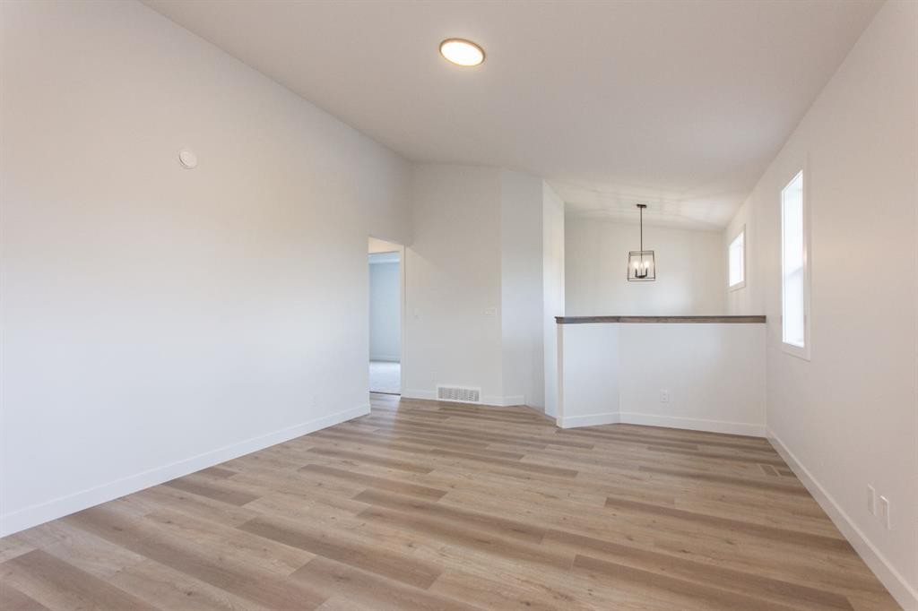 5 Beacon Hill Drive, Sylvan Lake, AB - Indoor Photo Showing Other Room
