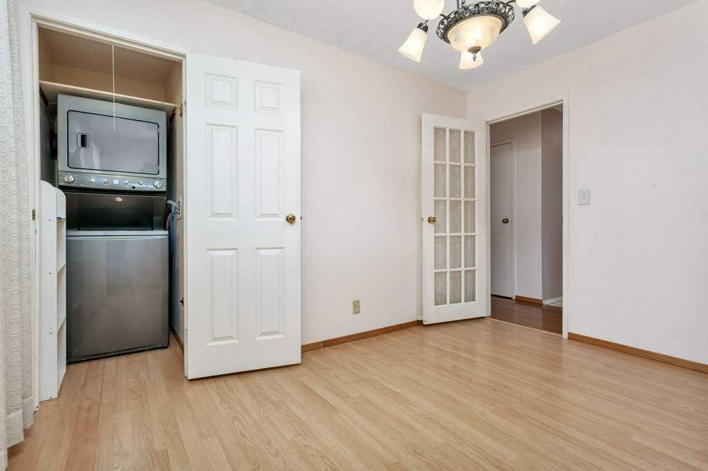 6739 59Th Avenue, Red Deer, AB - Indoor