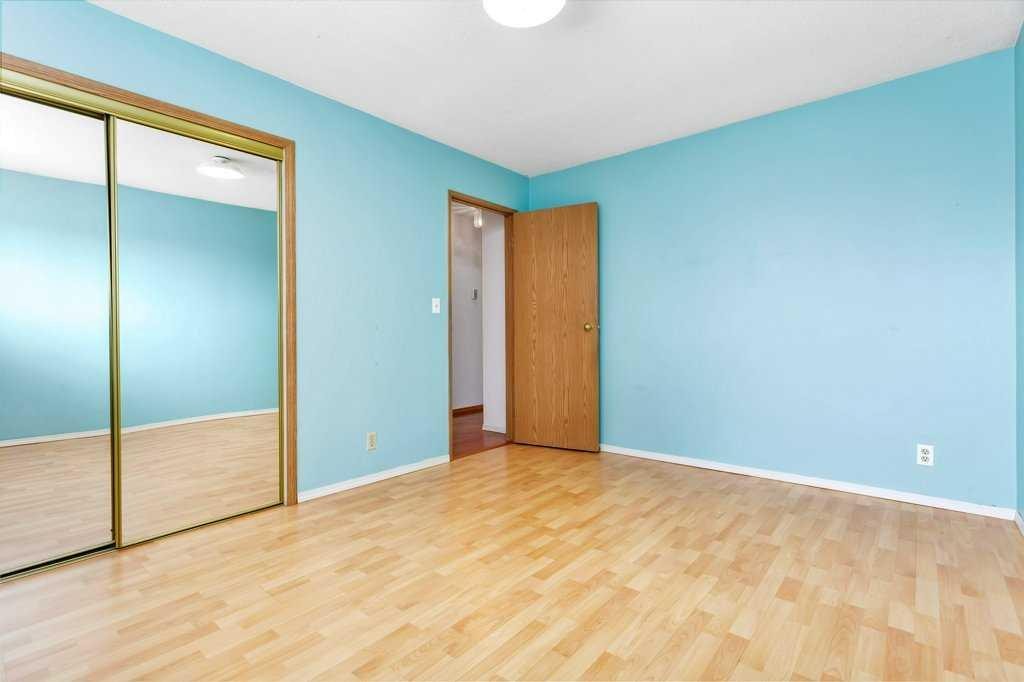 6739 59Th Avenue, Red Deer, AB - Indoor Photo Showing Other Room