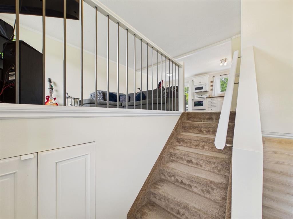 42 Greenham Drive, Red Deer, AB - Indoor Photo Showing Other Room