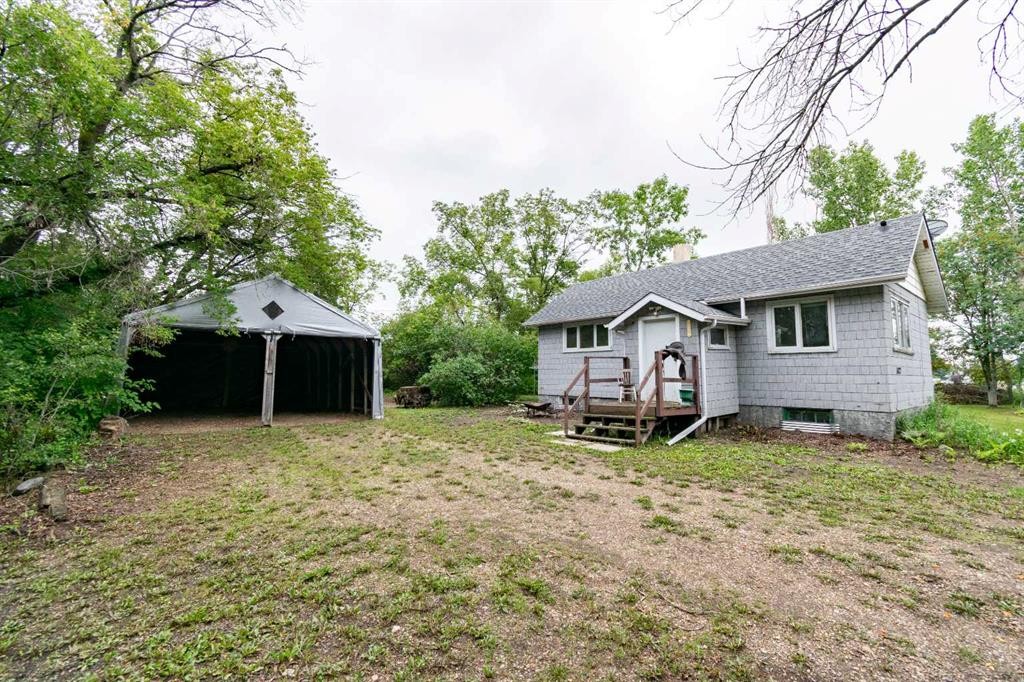 5127 50 Street, Mirror, AB - Outdoor