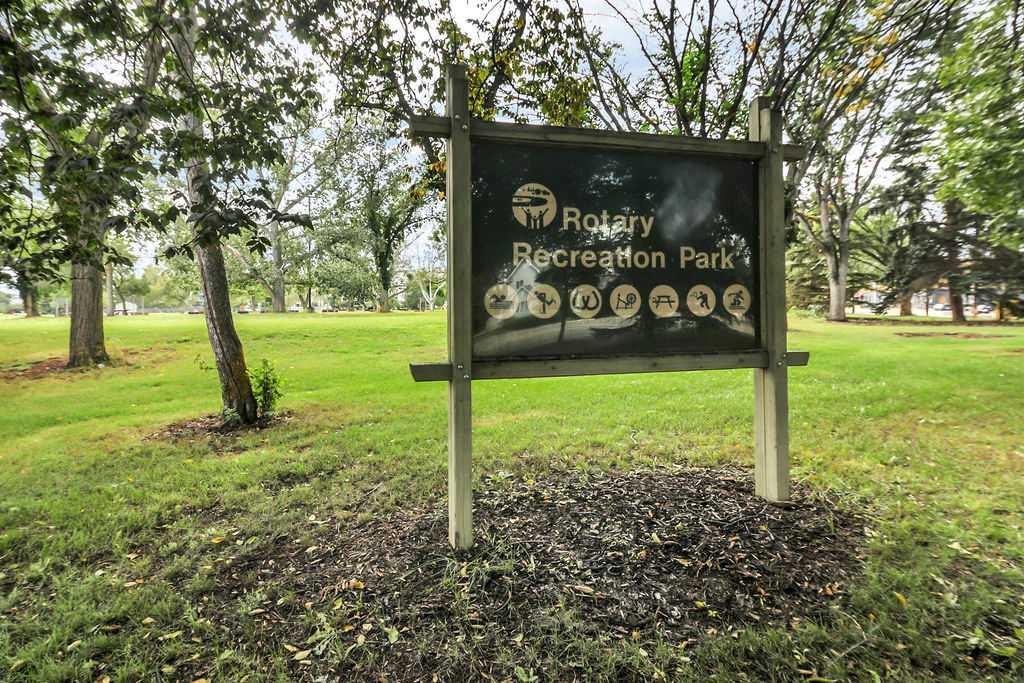 207-4820 47 Avenue, Red Deer, AB - Outdoor
