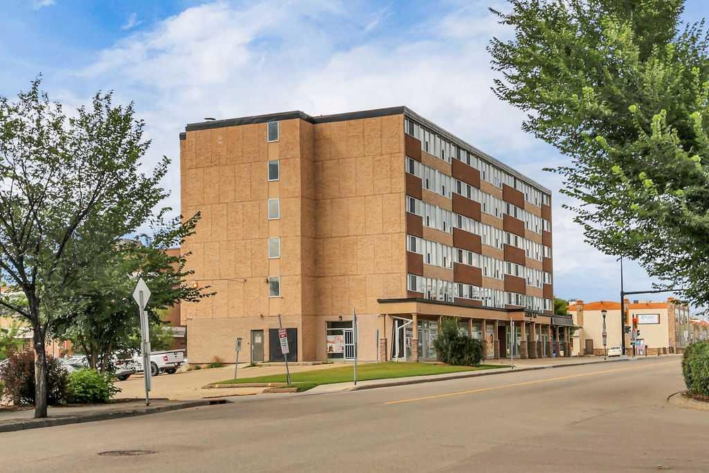 207-4820 47 Avenue, Red Deer, AB - Outdoor