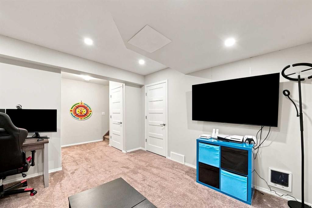 27 Golden Crescent, Red Deer, AB - Indoor