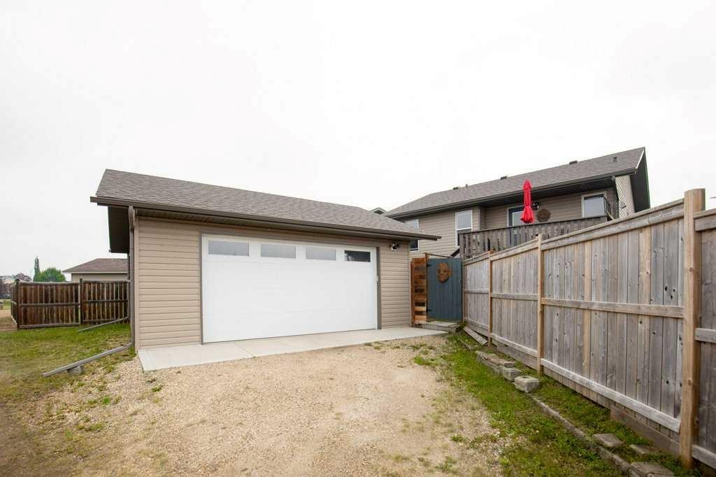 10 Hansen Close, Sylvan Lake, AB - Outdoor With Exterior