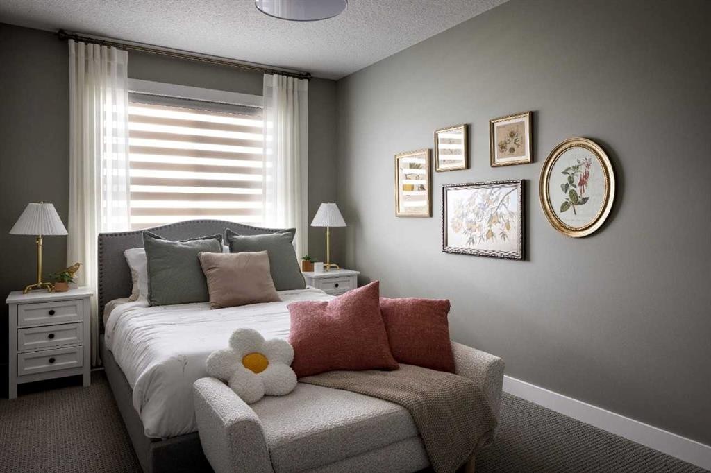47 Marmot Grove Nw, Calgary, AB - Indoor Photo Showing Bedroom