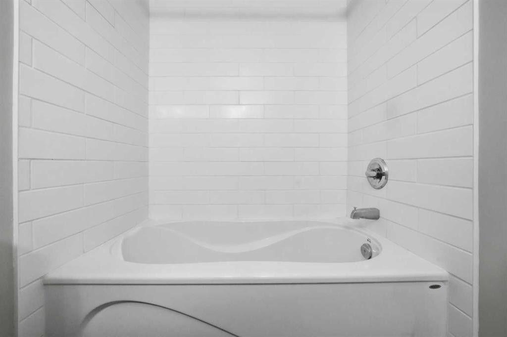 305-19 Bennett Street, Red Deer, AB - Indoor