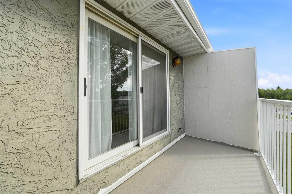 305-19 Bennett Street, Red Deer, AB - Outdoor With Exterior