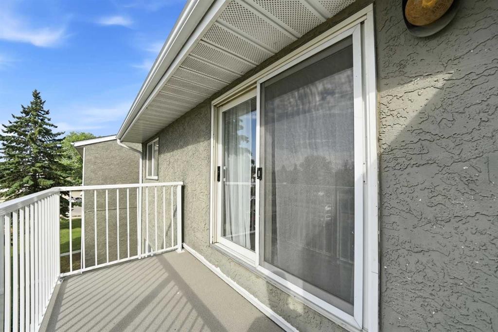 305-19 Bennett Street, Red Deer, AB - Outdoor With Exterior