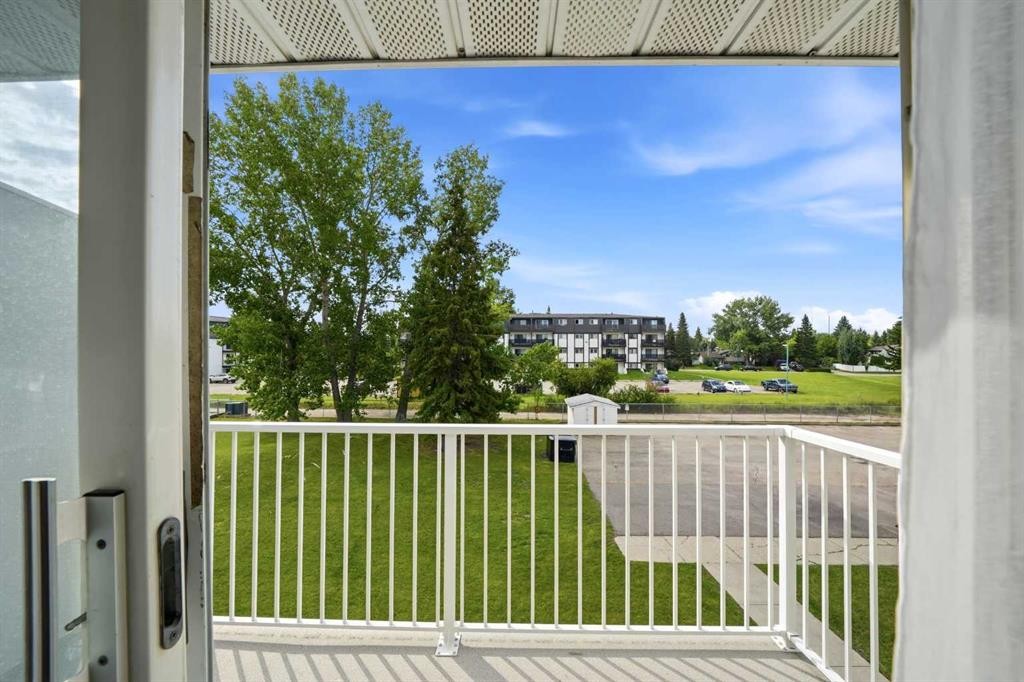 305-19 Bennett Street, Red Deer, AB - Outdoor With Exterior