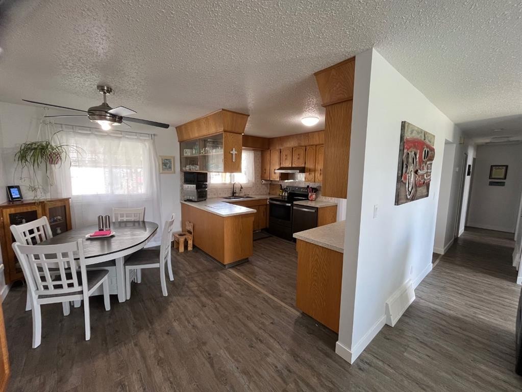 5512 45 Avenue, Drayton Valley, AB - Indoor Photo Showing Dining Room