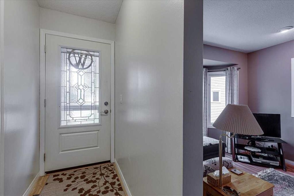 11 West Heights Drive, Didsbury, AB - Indoor Photo Showing Other Room