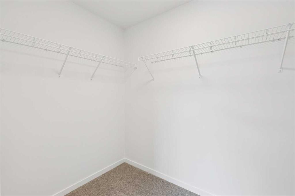 1030 Bayview Crescent Sw, Airdrie, AB - Indoor With Storage