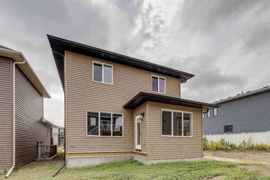 1030 Bayview Crescent Sw, Airdrie, AB - Outdoor With Exterior