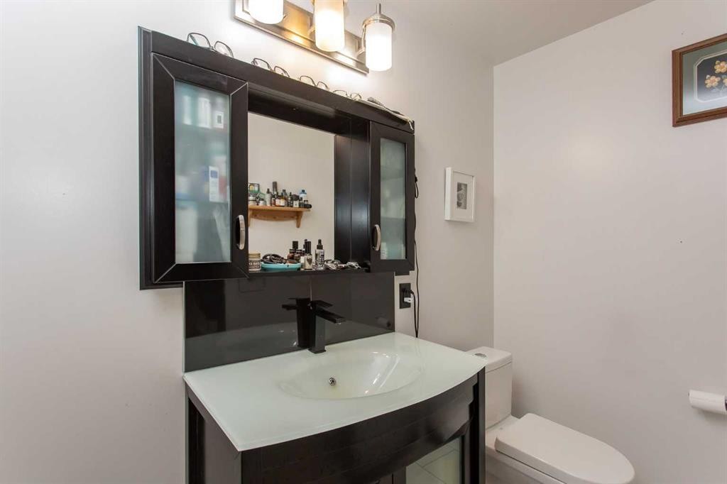 34470 Range Road 20, Rural Red Deer County, AB - Indoor Photo Showing Bathroom